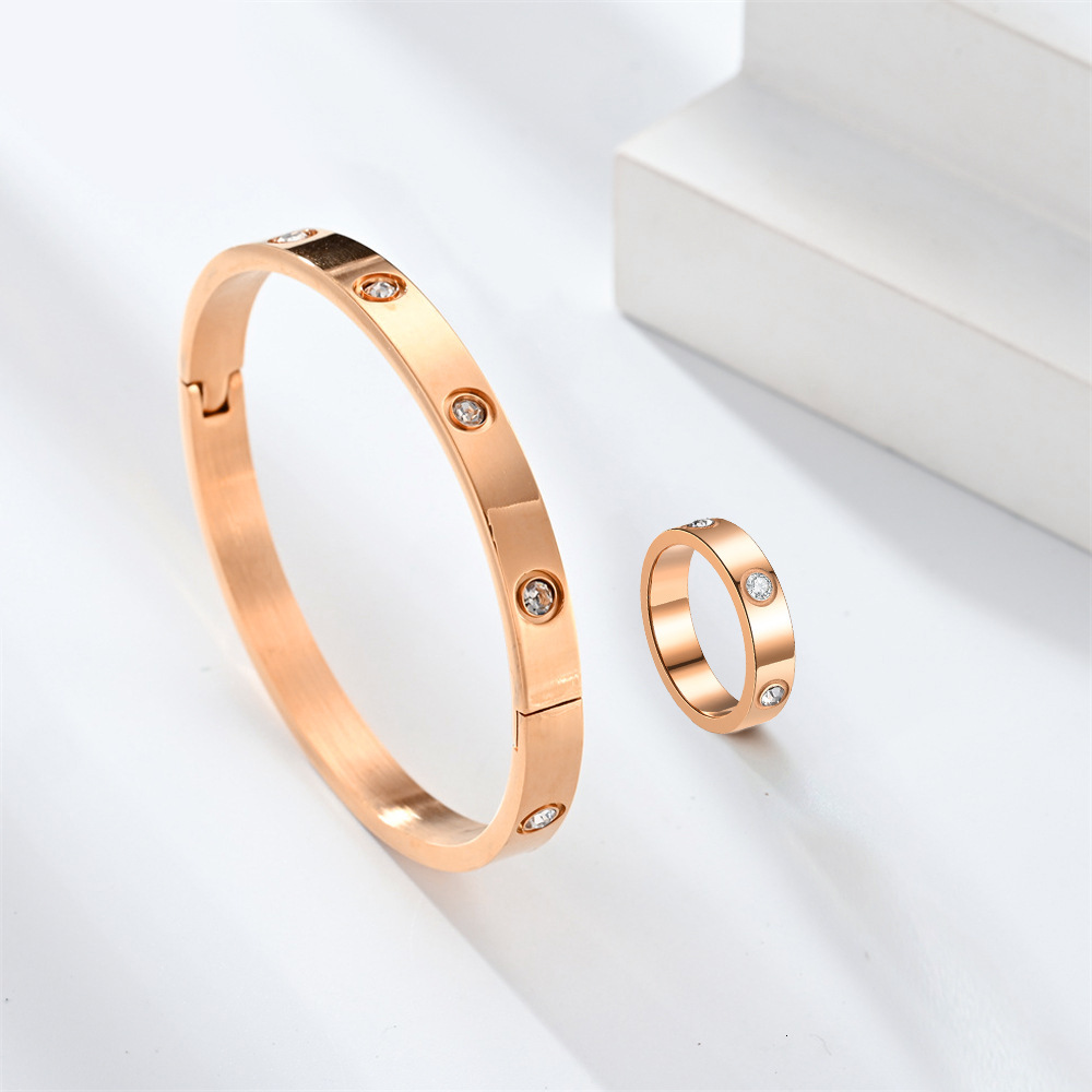 Fashion New Niche Carved Corrosion Inlaid Diamond Ring Bracelet Couple Set Source Manufacturer