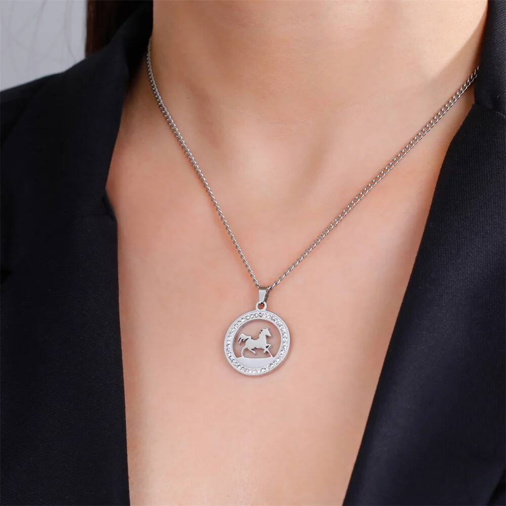 My Shape Running Pendants Necklace Stainless Steel Rhinestone Pendant Necklaces Choker Chain Horse Lover Fashion Jewelry
