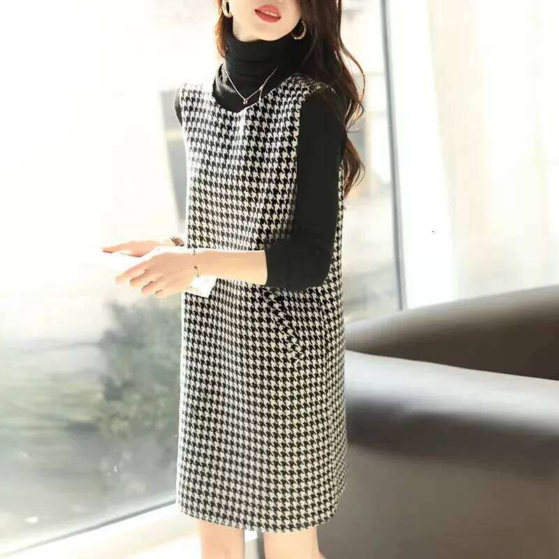 Leisure Temperament Mid Length Autumn/Winter New Sleeveless Vest Women Dress XJ260130