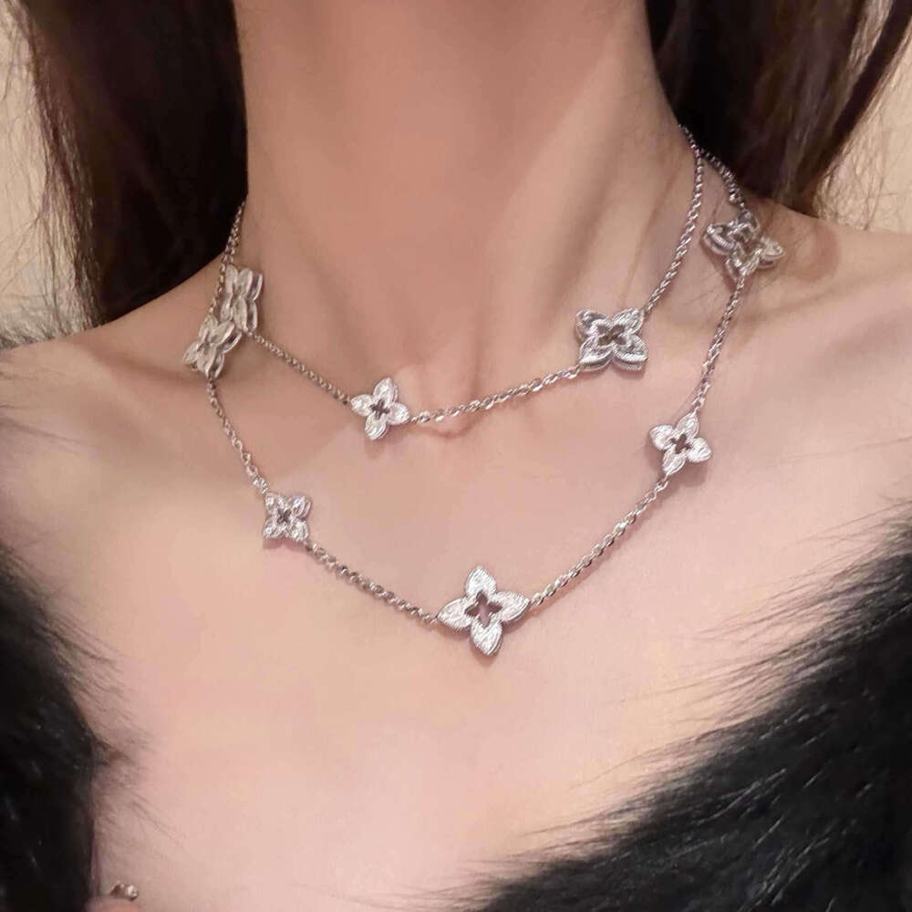 18K Real Gold Plated Light Luxury Zircon Stripe Rhombus Hollow Flower Necklace Fashion High-end Exquisite Jewelry for Women