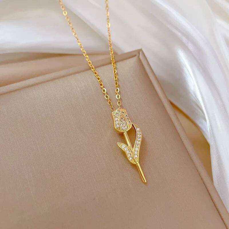 Creative Pink Flower Necklace For Women Titanium Steel Rotatable Spinner Clavicle Choker Anti Stress Anxiety Jewelry