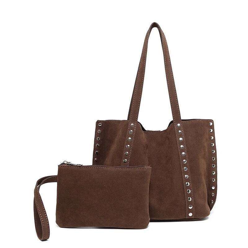 Large-capacity deerskin single-shoulder autumn and winter casual rivet handbag, fleece underarm bag for commuting Z260130