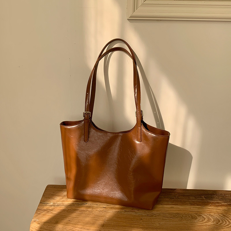 Bag Korean Niche Tote Bag Large Capacity Womens New High-end Commuter Bag Versatile Shoulder Bag Womens Bag