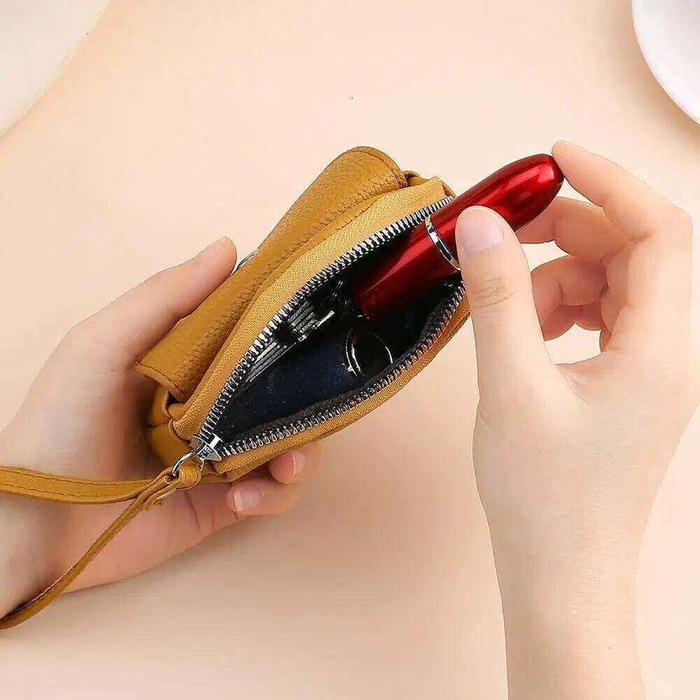 Retro Mini Handheld Wallet for women Korean style Zipper Coin Purse Zero wallet Clutch Earphone Pouch Small Item Bag Travel Z260130