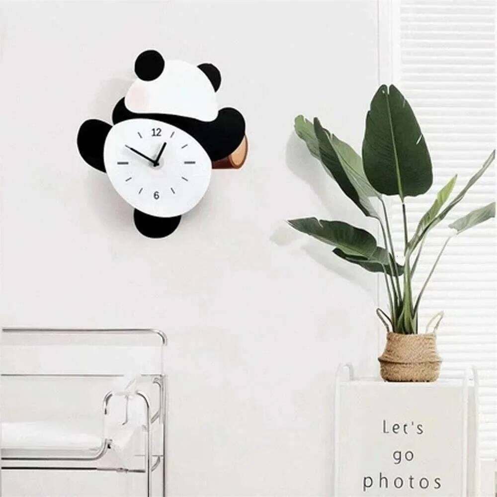 Festival Gifts Cartoon Swinging Panda Wall Wooden Animal Hanging Watch Time Accuracy Silent Digital Clock Home W260130