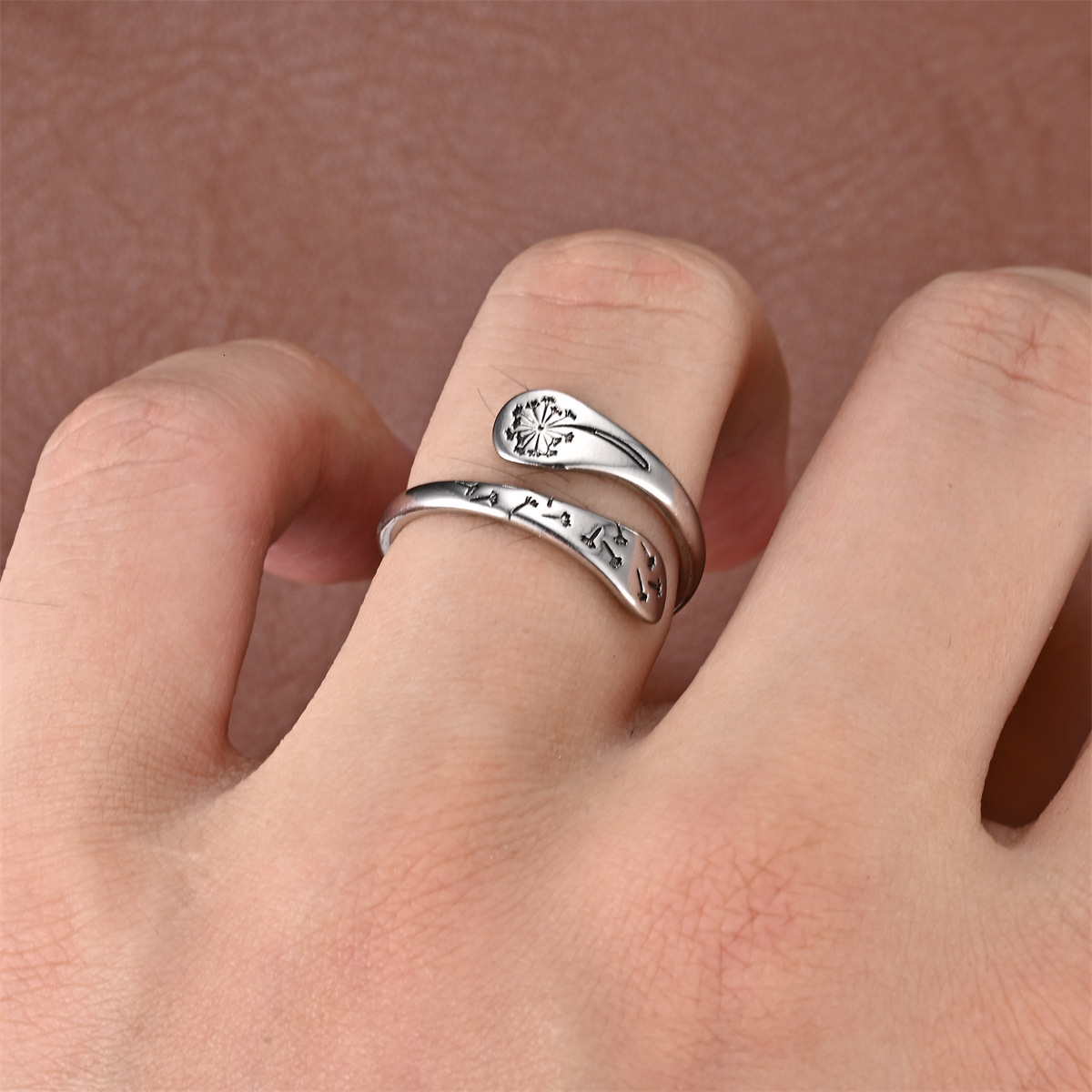 Fashion New Hydraulic Open Peacock Oil Inspirational Couple Ring Source Manufacturer