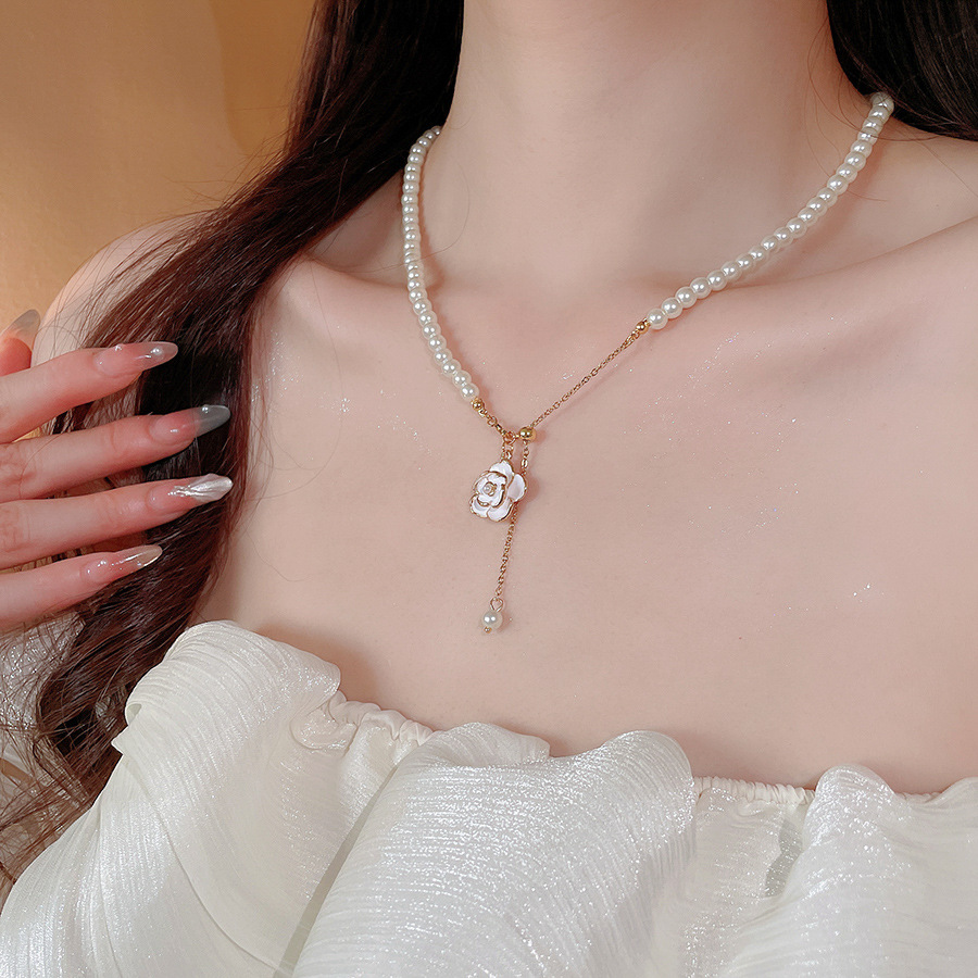 Oil Dripping Camellia Pearl Pendant French Elegant Noble Temperament Clavicle Chain Light Luxury High-end Sense Necklace for Women - view 4