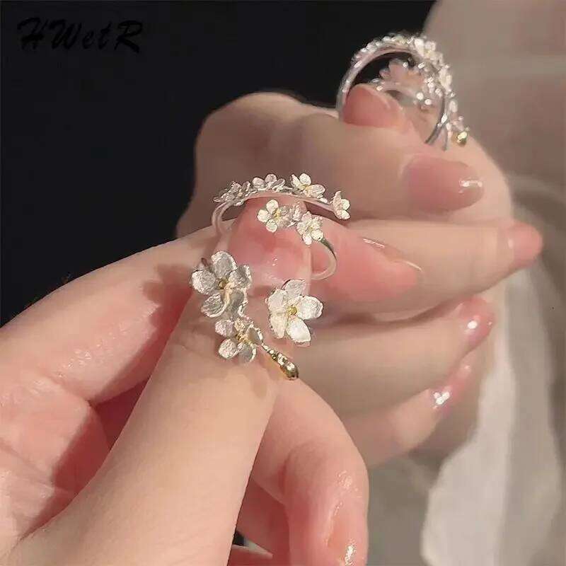 Unique Delicate Flower Opening Adjustable Rings for Women Silver Color Minimalist Finger Ring Engagement Jewelry Female Gift XJ260130