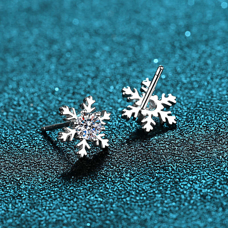 DHCollections-- S Pure Sier Moissanite 60 Points Snowflake Earrings Versatile Style for School Girls Directly Appraised
