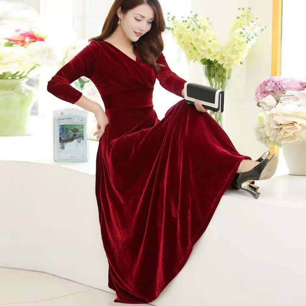 Ladies Loose Casual Solid Color Velvet Women O Collar Long Sleeved Midi Autumn Winter Party Luxury Dress Vestidos XJ260130