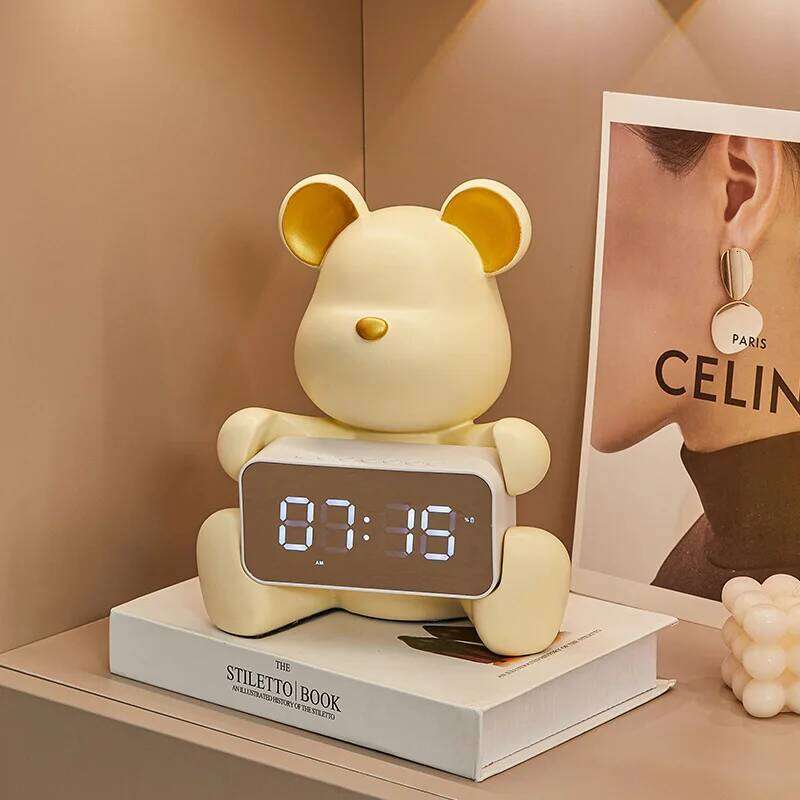 Cartoon Violent Bear Electronic Alarm Living Room Bedroom Bede Table Desktop Watch Luminous Mute Digital Decoration Clock W260130