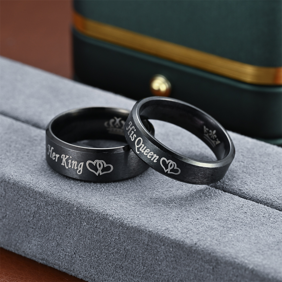 Fashion New Double Bevel Matte Crown King Queen Exclusive Source Manufacturer