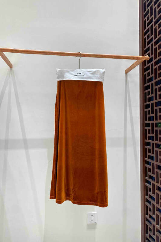 Zhihetang Autumn New Elastic High Waist Velvet Vintage Slim A-Line Long Skirt For Women 670 LEEGO LENS