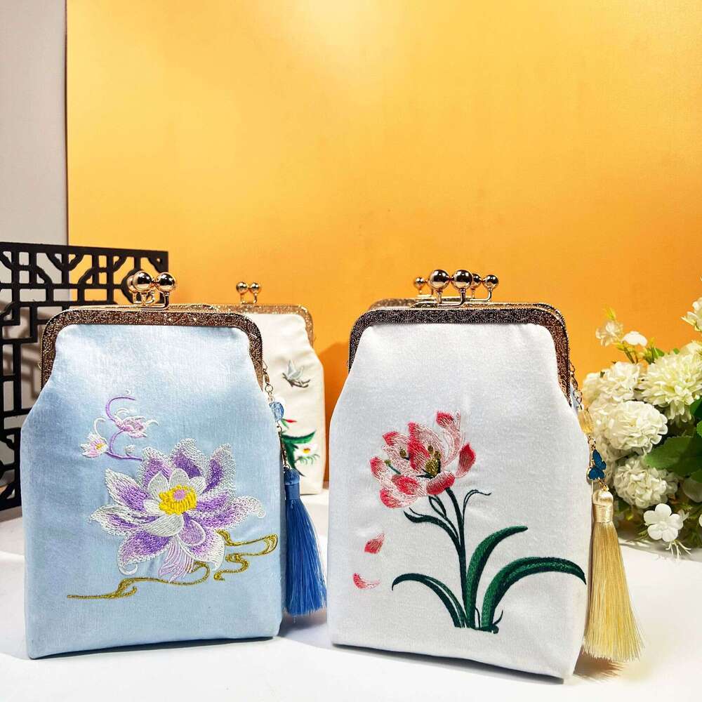 Single Shoulder Crossbody Ancient Matching Cheongsam Bag New Embroidery Chinese Style Finished Gold Clasp Handbag For Women MASA