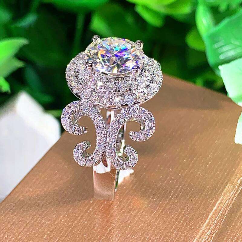 Huitan Aesthetic Design Women's Wedding with Brilliant Cubic Zirconia Stone Graceful Proposal Engage Rings Fashion Jewelry XJ260130