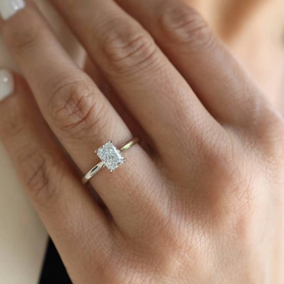 GIA IGI Certified VVS 14K 18K Solid Gold CVD HPHT 1ct to 5ct Radiant Cut Lab Grown Diamond Rings