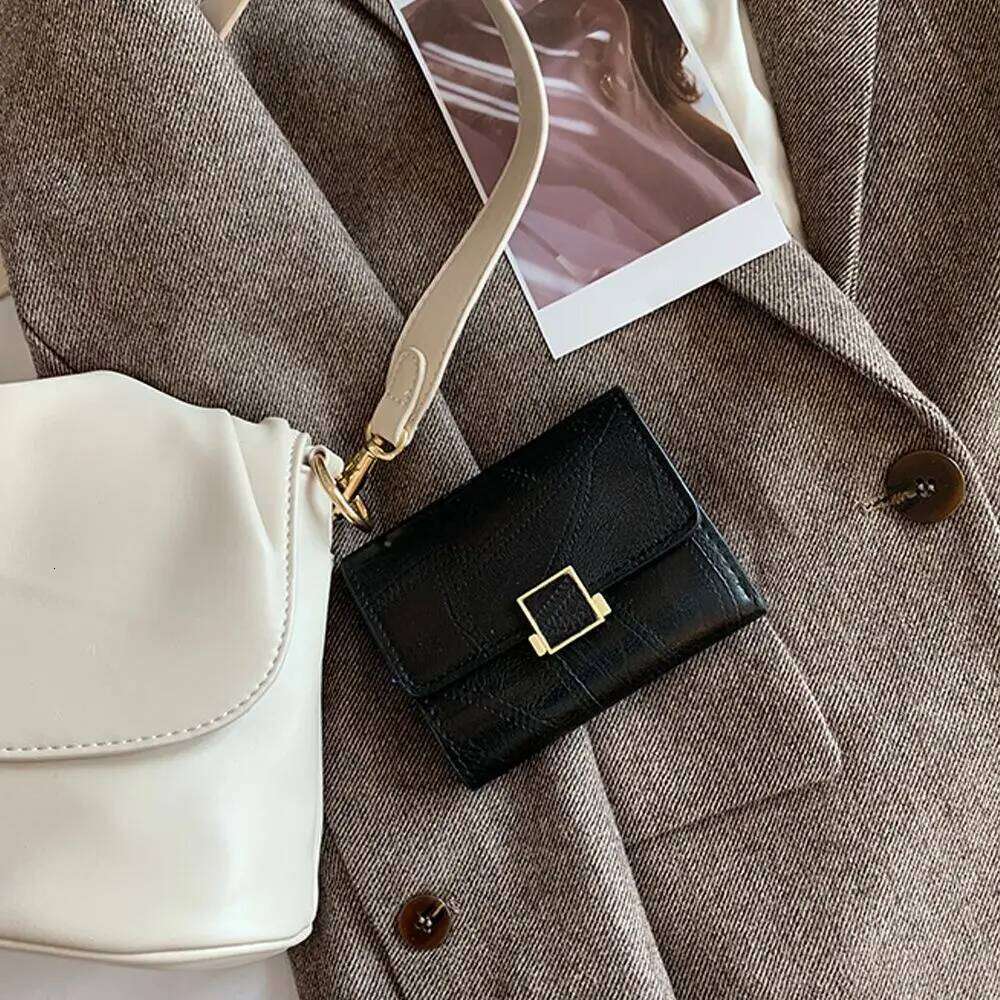 Women Female Multi-Card Mini Clutch Bag Vintage Coin Short Wallet Card Holder Small Purse Z260130