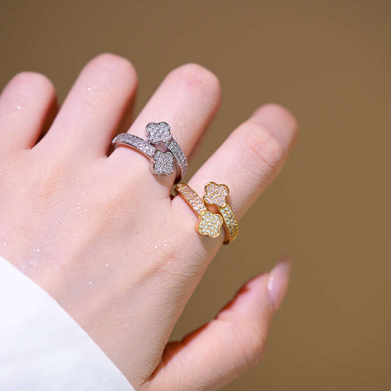 Amazon Cross-Border Four-Leaf Clover Open Niche for Women High-End Design Gold-Plated Full Diamond Bracelet Wholesale