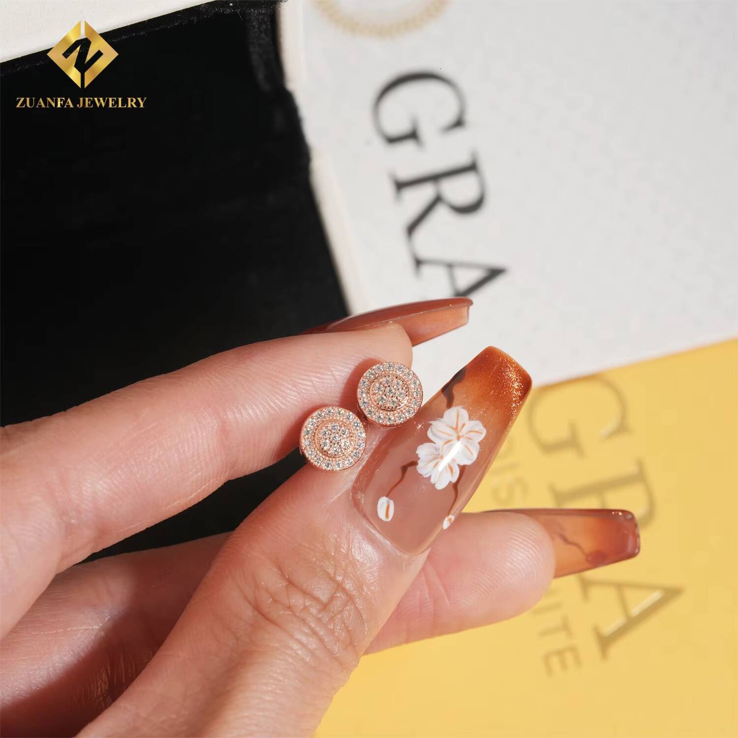 GRA Certificate Round Shape Stud Earrings 925 Silver 18K Gold Plated VVS Moissanite Ear Studs Fine Hip Hop Jewelry Mens Women