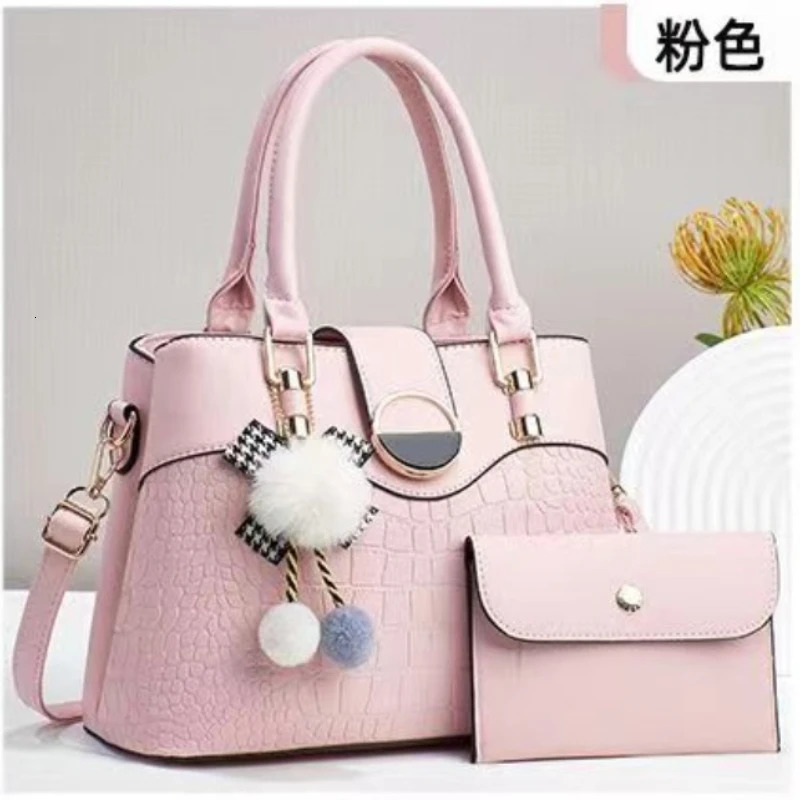 Large Capacity Soft Leather Tote Bag with Niche for Handbags Exquisite Women Commuting Shoulder Underarm Bag 260129