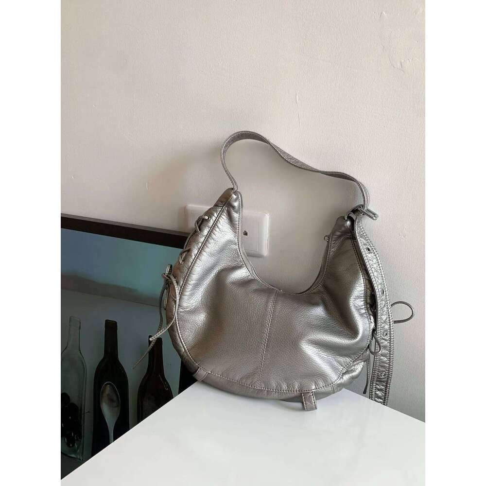 Fashion Punk Style Motorcycle Underarm Bag for Women Messenger large capacity Soft PU leather ladies shoulder bag handbag Z260130