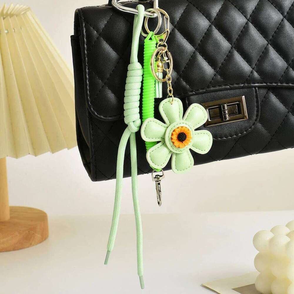 Fashion Creative Leather Sunflower Braided Rope Bag Charm Keychain for Women Ladies Stylish Backpack Key Ring Handmade Jewelry Z260130