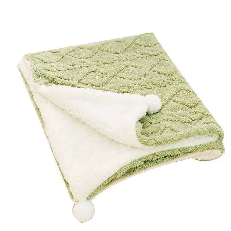 EFF Thickened Ultra-soft Plush Pet Blanket Dogs Cats Warm Soft Sleeping Mat Comfortable for Winter 26W01130