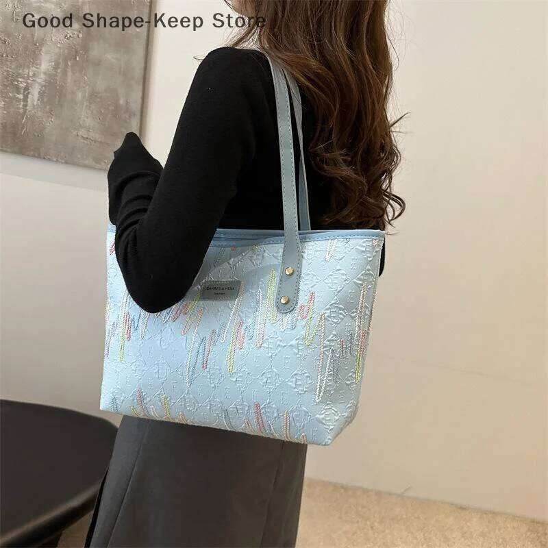 Versatile Striped Shoulder for Women; Large Capacity Casual Commuter Bag Z260130