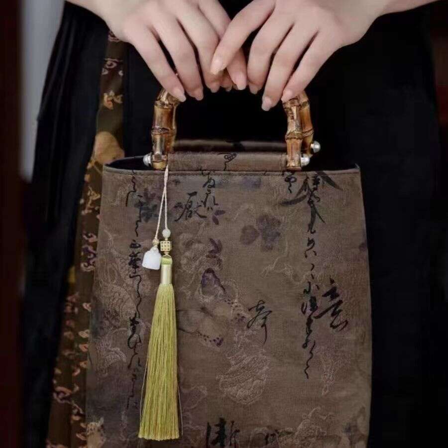 Chinese Original New Large Capacity Bamboo Handle Xiangyun Silk Retro Style Hanfu Cheongsam Handheld Bag Evergwish