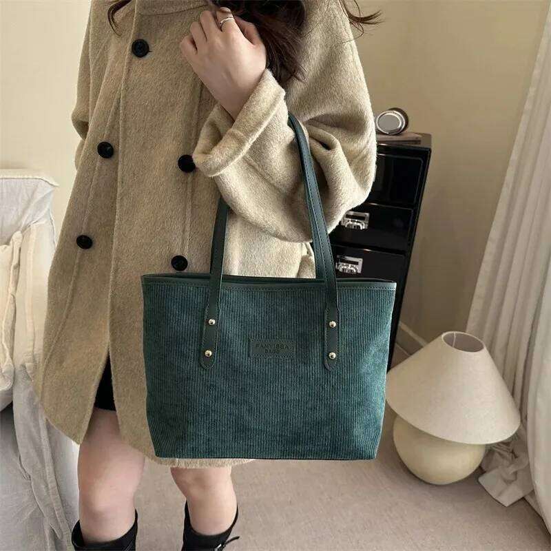 Women New Versatile Shoulder Large Capacity Corduroy Casual Handbags Korean Tote Bags for Commute Simple Female Stroage Bag Z260130
