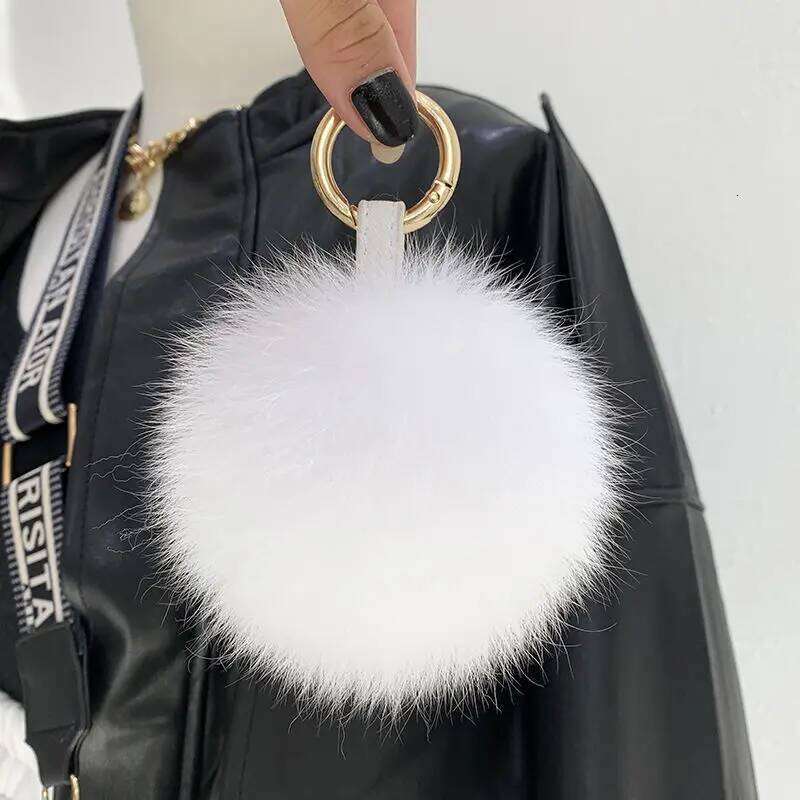Fluffy Real Fox Fur Ball Poms Keychain For Women Luxury Pompom Keyring Accessories Bag Decoration Emo Trinket Jewelry Gifts Z260130