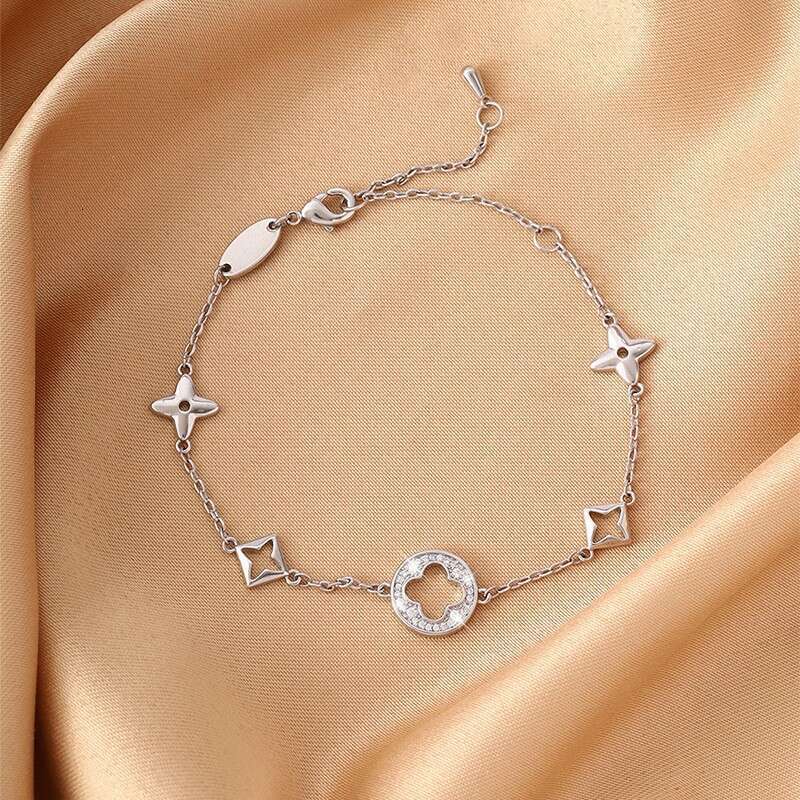 Openwork Four-Leaf Clover Women's Bracelet, French-inspired Luxury Fashion Jewelry Floral Women's Elegant Jewelry