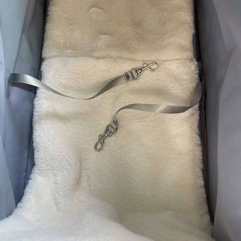 Handle For Puppy And Cat Winter Carrier Windproof Portable Pet Travel Bag With Warm Mat 26H0130