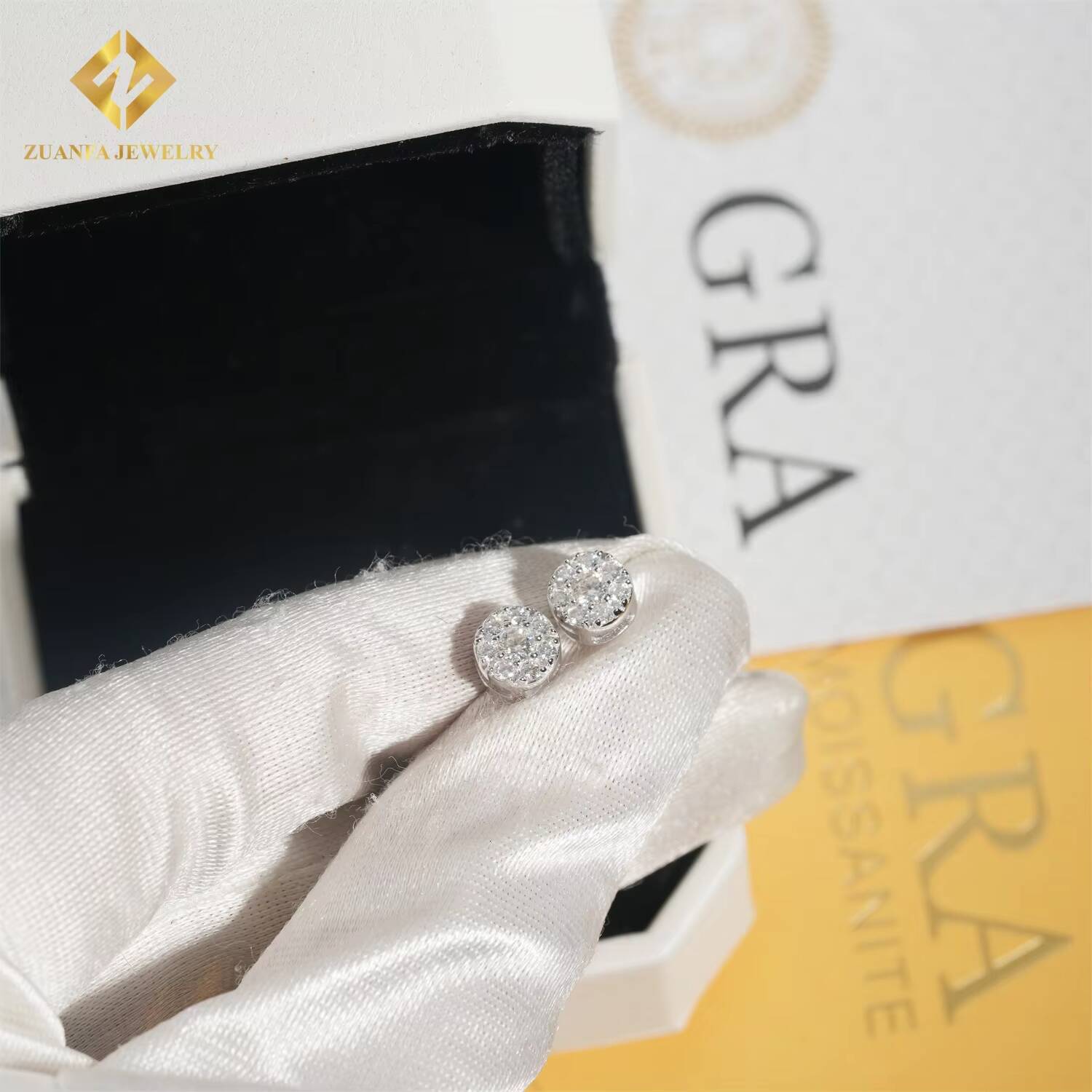 Fast Shipping Round Fashion Cluster Stud Earring Solid 925 Silver VVS Moissanite Iced Out Full Paved Hip Hop Earring