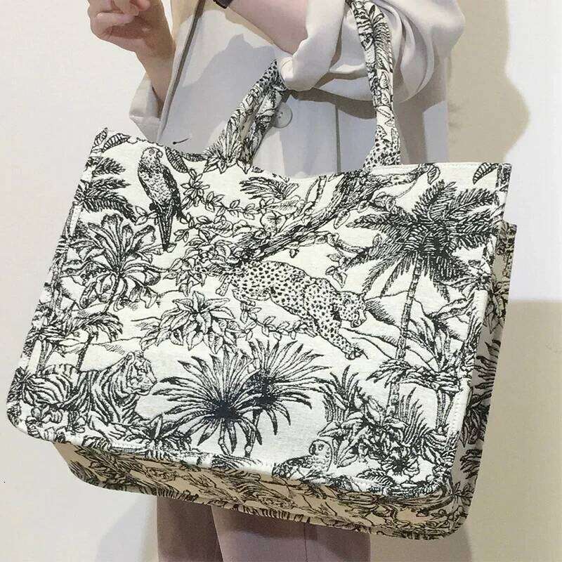 Ladies' Handbag Embroidered Tote 2024 Good Quality Fashion Commuter Shoulder Bag for Women Z260130