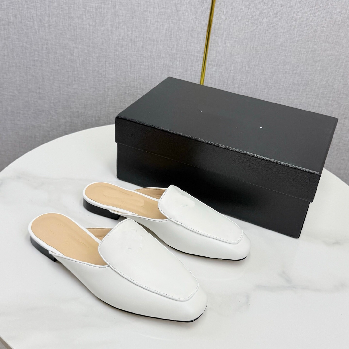 2026 Spring/Summer New Style Women's Casual Leather Slippers