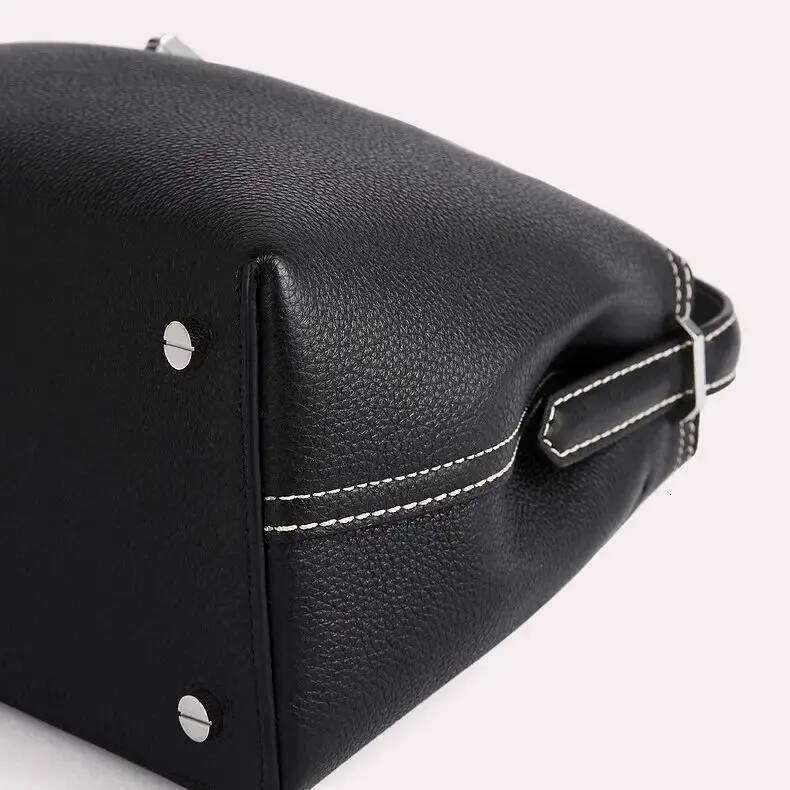 Crossbody Tote Bag Versatile Commuter Handbag Women Soft Durable Retro