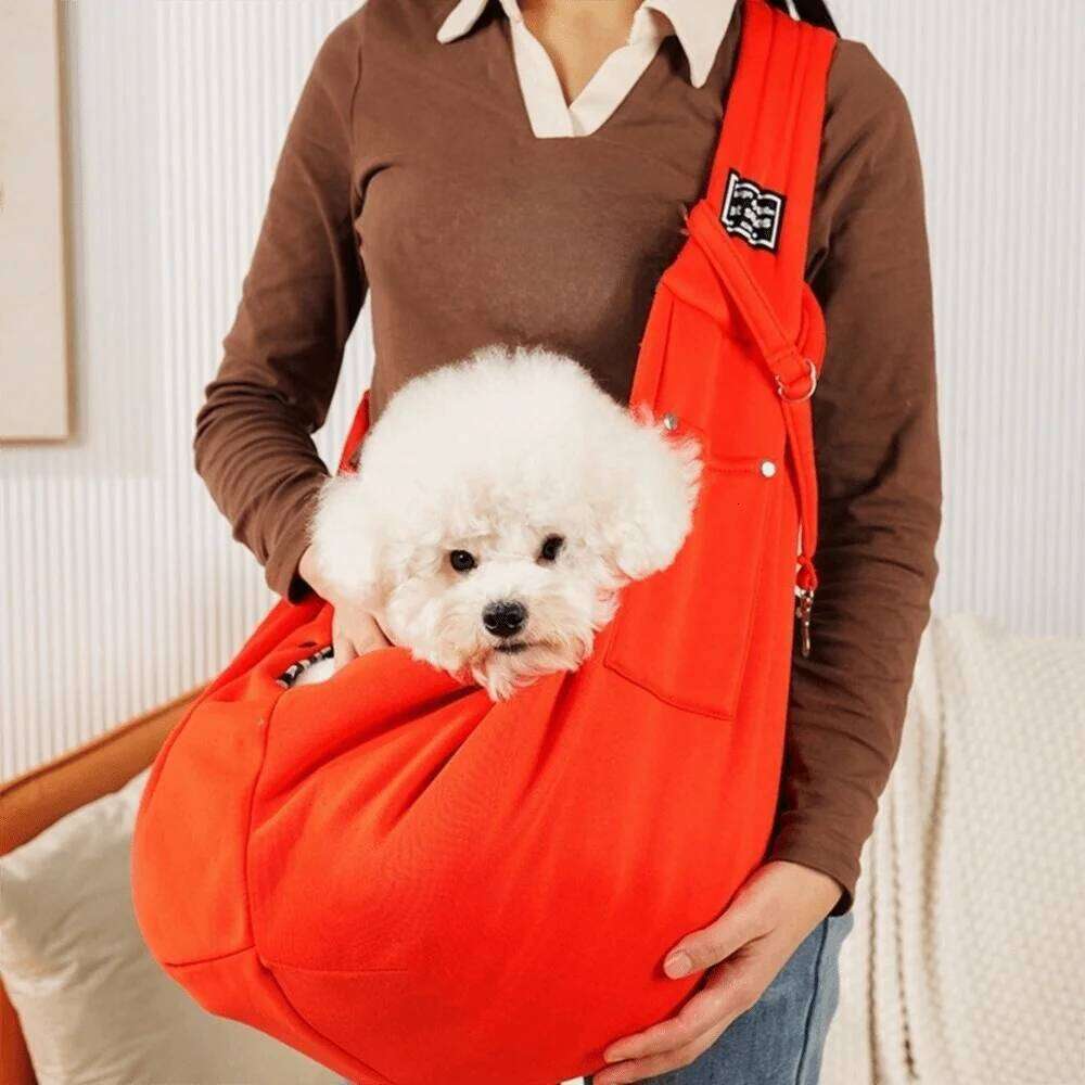 Polyester Shoulder Bag Large Capacity Comfortable Crossbody Pet Carrier Breathable with Safety Harness 26H0129