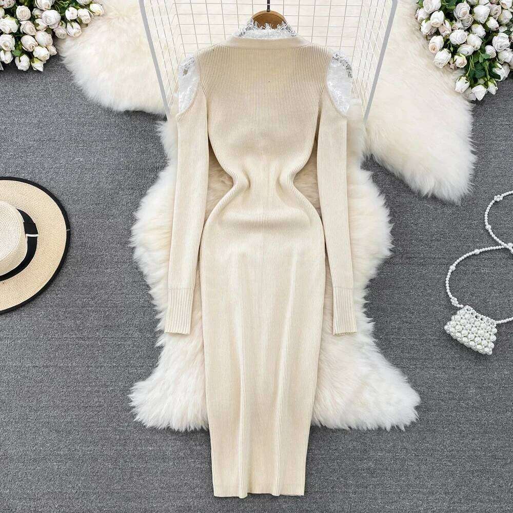 2026 New Autumn French Vintage Style V-neck Sleeve Knitted Dress Lace Spliced Single Breasted Long Wrap Hip Dresses XJ260130