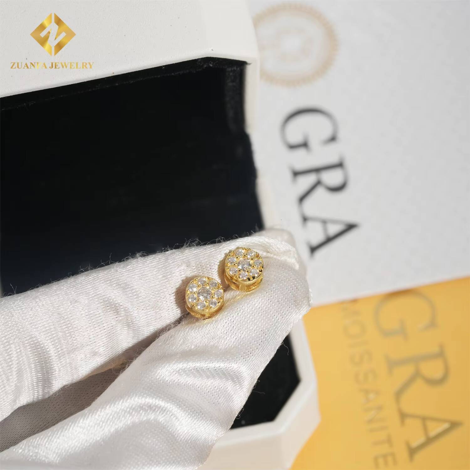 Fast Shipping Round Fashion Cluster Stud Earring Solid 925 Silver VVS Moissanite Iced Out Full Paved Hip Hop Earring