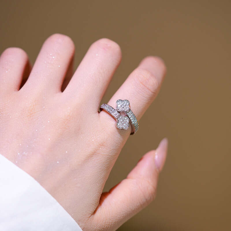 Amazon Cross-Border Four-Leaf Clover Open Niche for Women High-End Design Gold-Plated Full Diamond Bracelet Wholesale