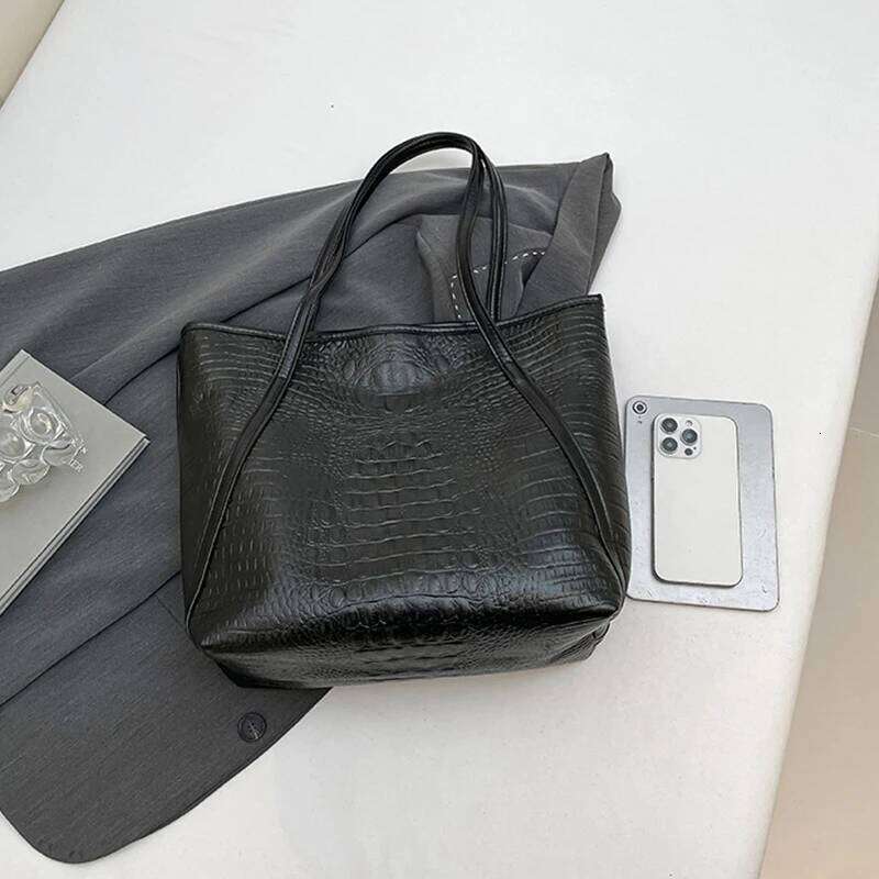 Simple And Versatile Crocodile Print Tote Bag, Large CapacityFashion Hand Bill Shoulder Women's Bag Z260130