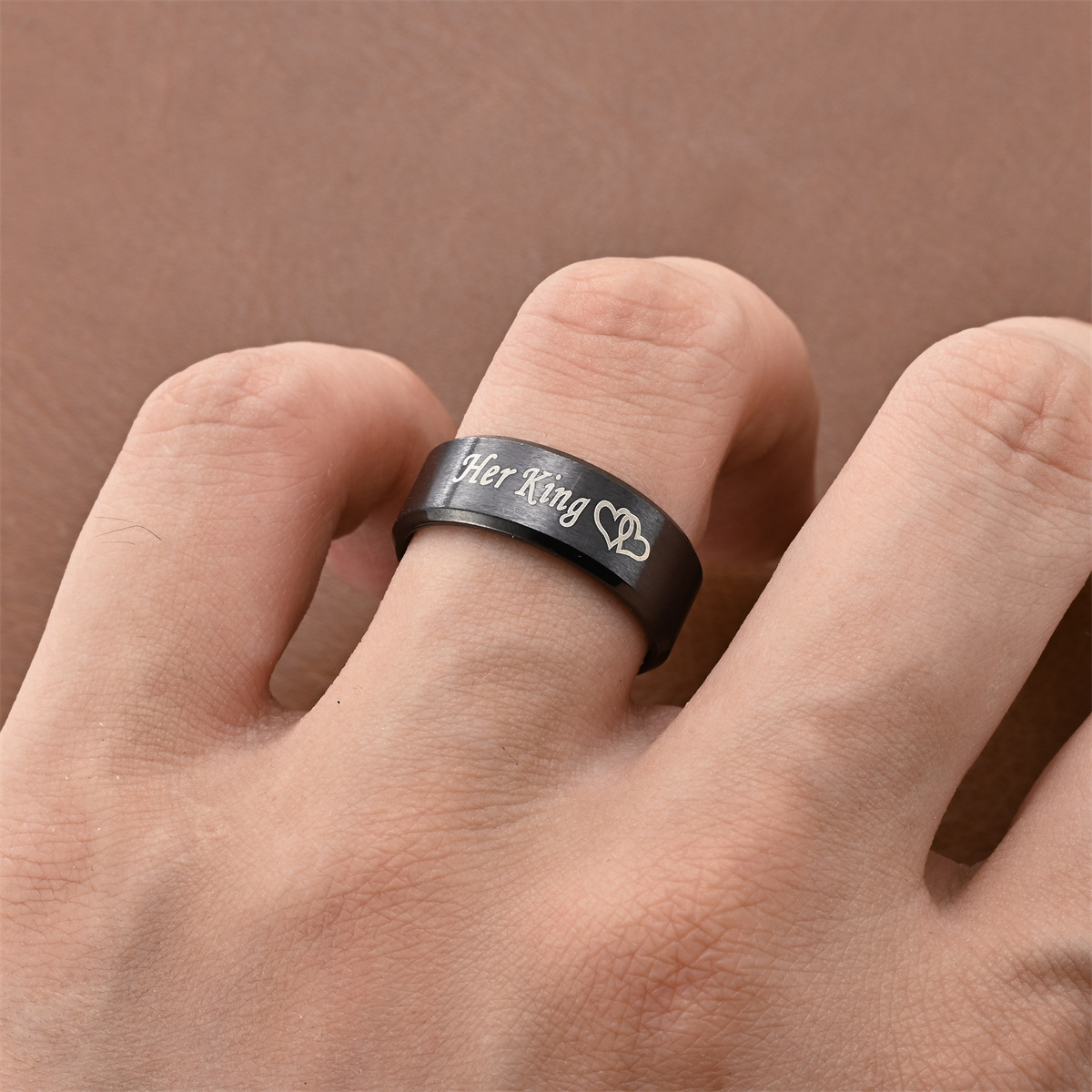 Fashion New Double Bevel Matte Crown King Queen Exclusive Source Manufacturer