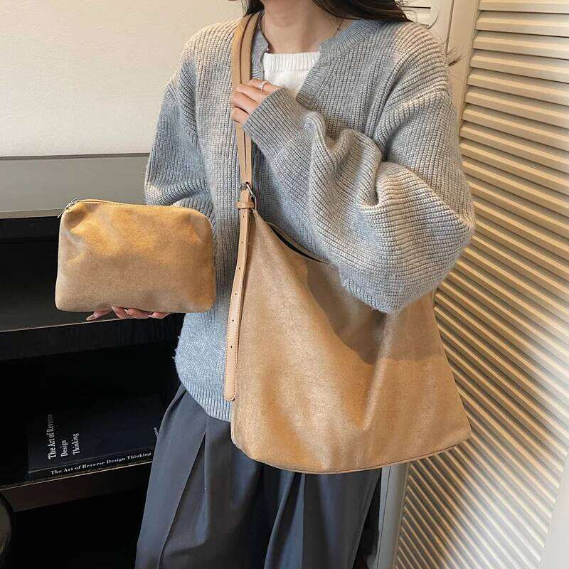 Fashionable Large Capacity Suede Shoulder Women Casual Retro Tote Handle Bag for Commute Texture and Versatile Storage Bags Z260130