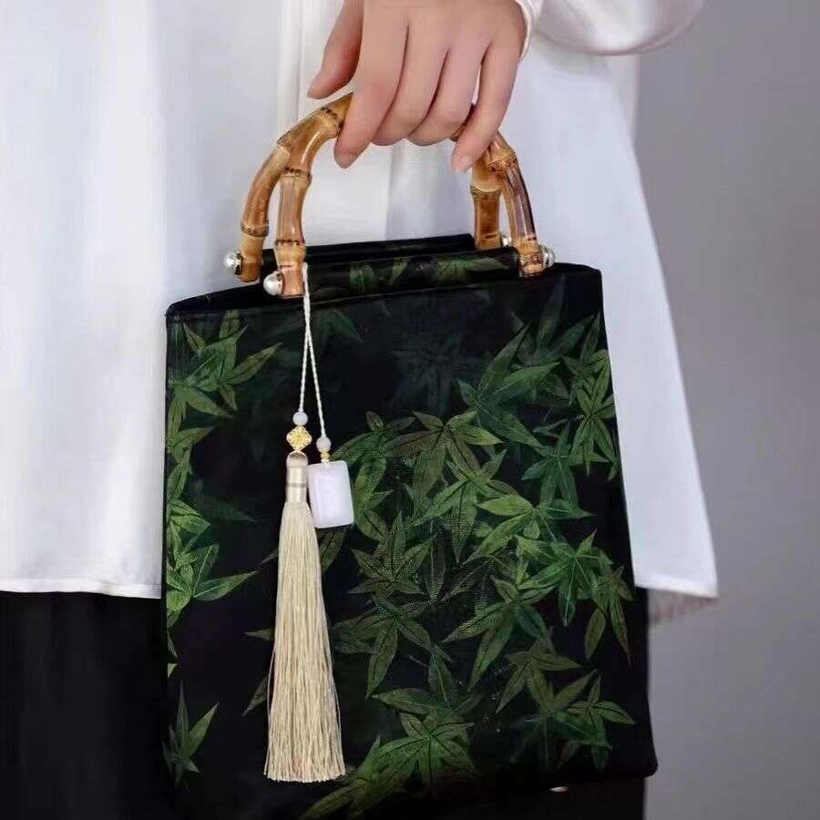 Chinese Original New Large Capacity Bamboo Handle Xiangyun Silk Retro Style Hanfu Cheongsam Handheld Bag Evergwish