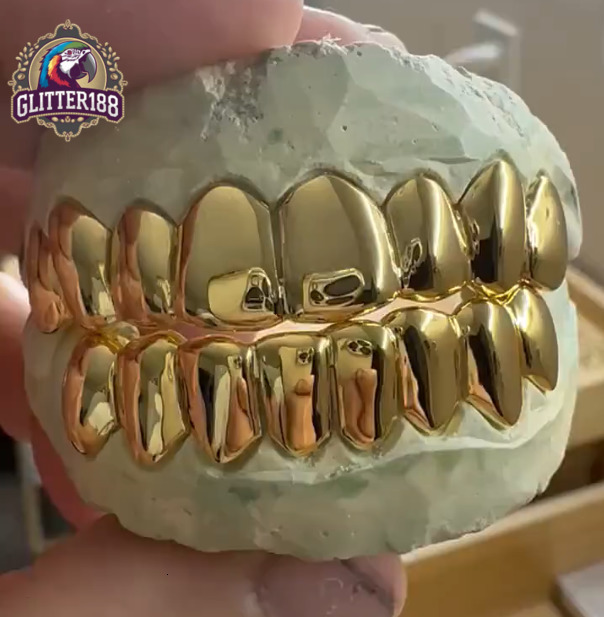 2026 Custom Iced Out Hiphop Rock Grillz Teeth 10k Gold Plated 925 Sterling Silver Perm Cut Grillz for Teeth