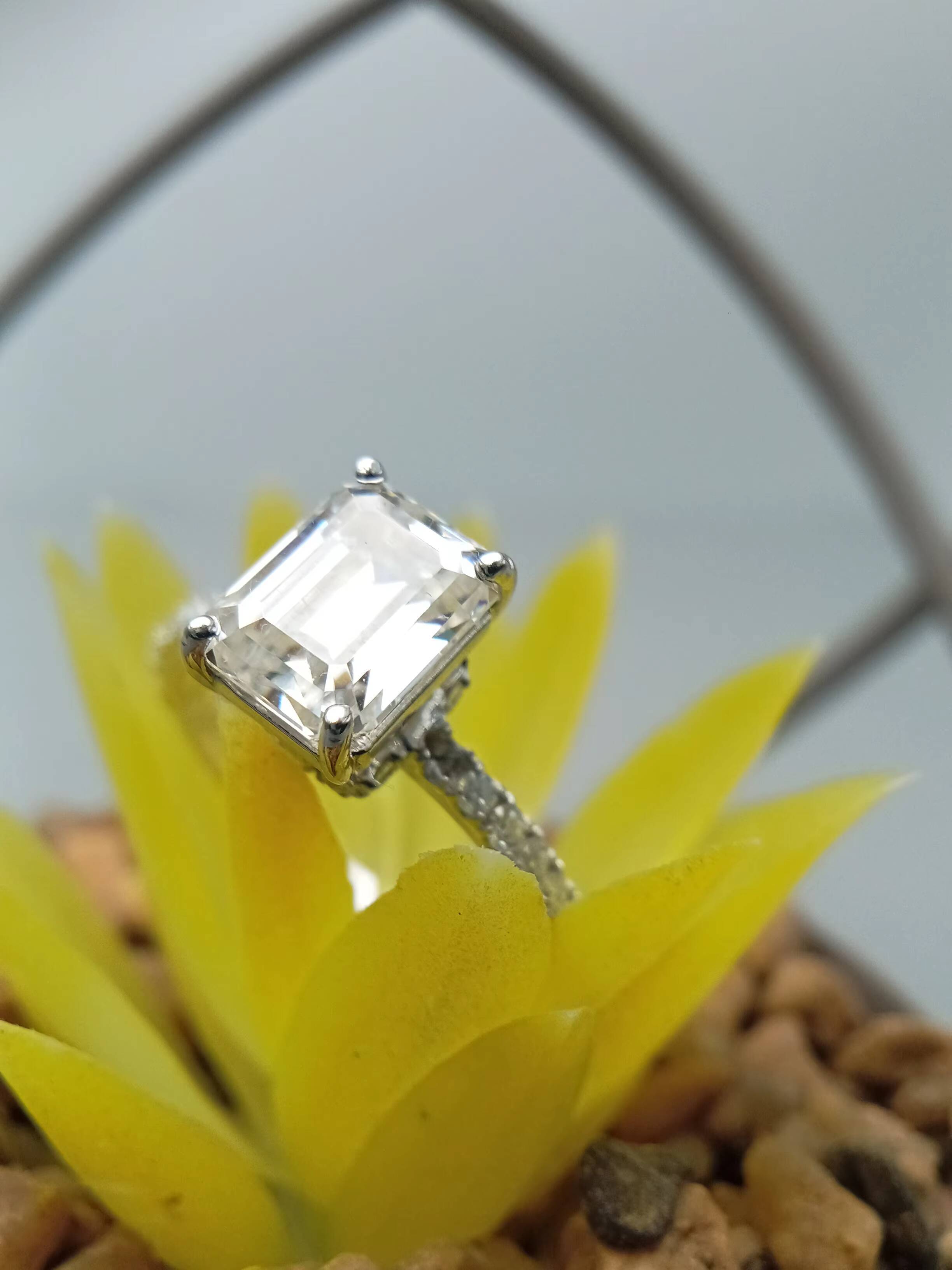 14K/18K White/Yellow Gold 20ct Brilliant Cut VVS Lab Grown Diamond Solitaire Engagement Wedding Ring IGI Certified Gold Plated