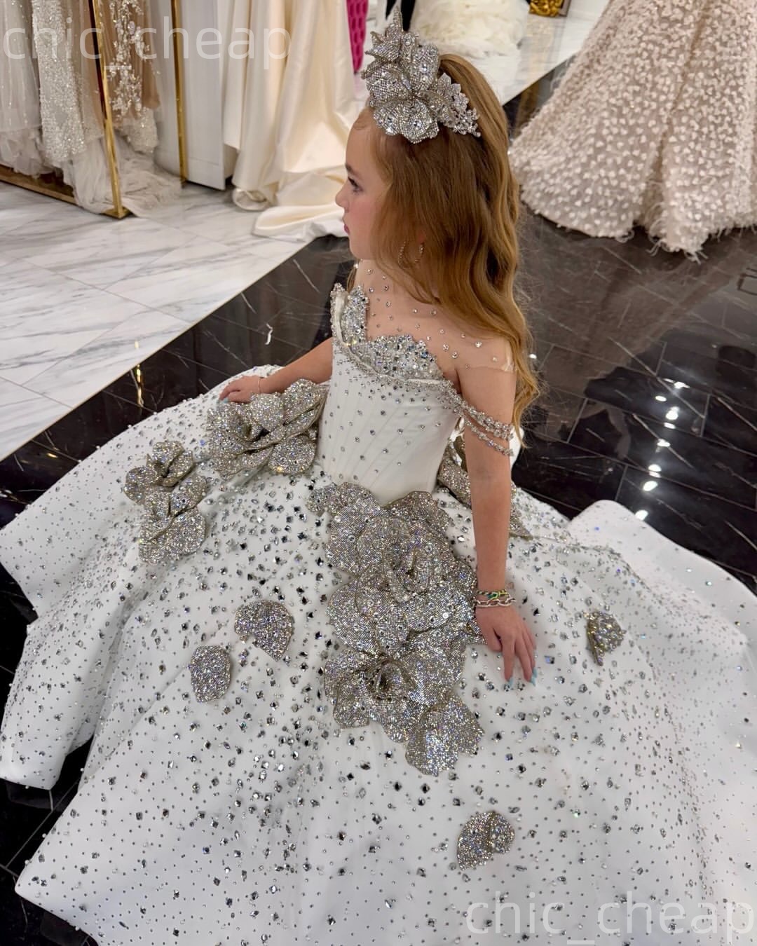 2026 Ivory Ball Gown Flower Girl Dresses Beaded Crystals Flowers Satin Sheer Neck Little Girl Christmas Peageant Birthday Christening Tutu Dress Gowns