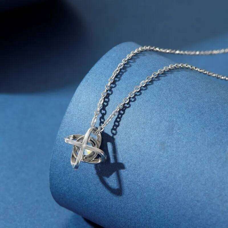 1pcs Steel Color-color Necklace Ladies Cold Wind Four Leaf Clover With Diamonds Brass Pendant Jewelry