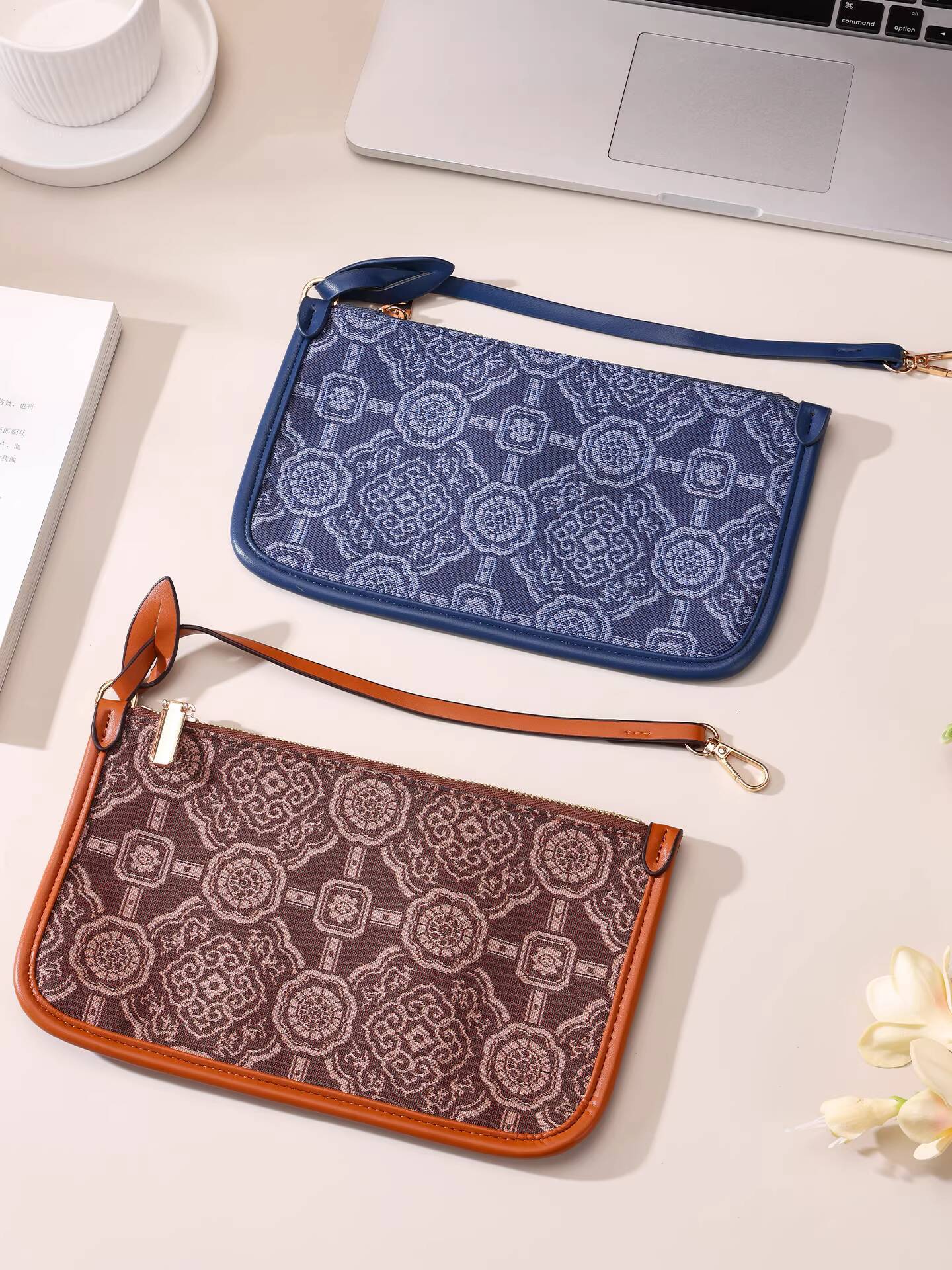 Bestseller Forbidden City Cultural and Creative Four-Horse Ruyi Crossbody Versatile Commuting Shoulder Exquisite Fashion Bag Girlfriend Birthday Gift 